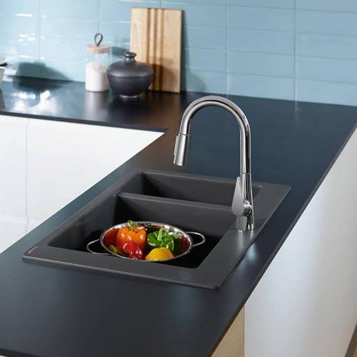 Chrome Single Lever Kitchen Faucet with Pull-Out Spray O1697