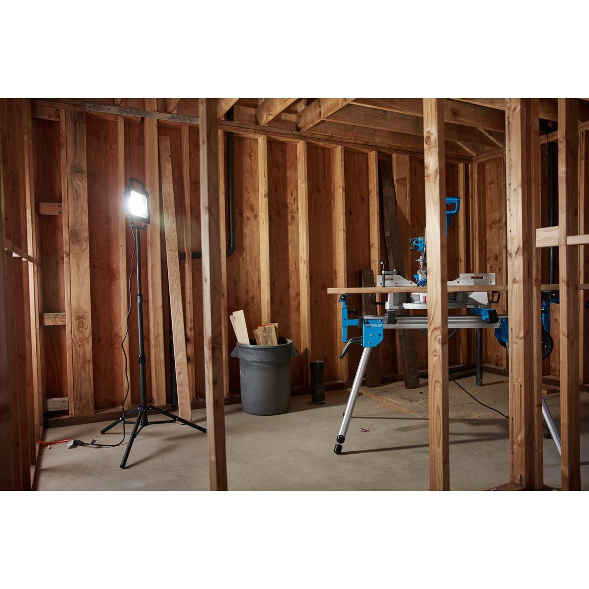 Adjustable Work Light Tripod R2646