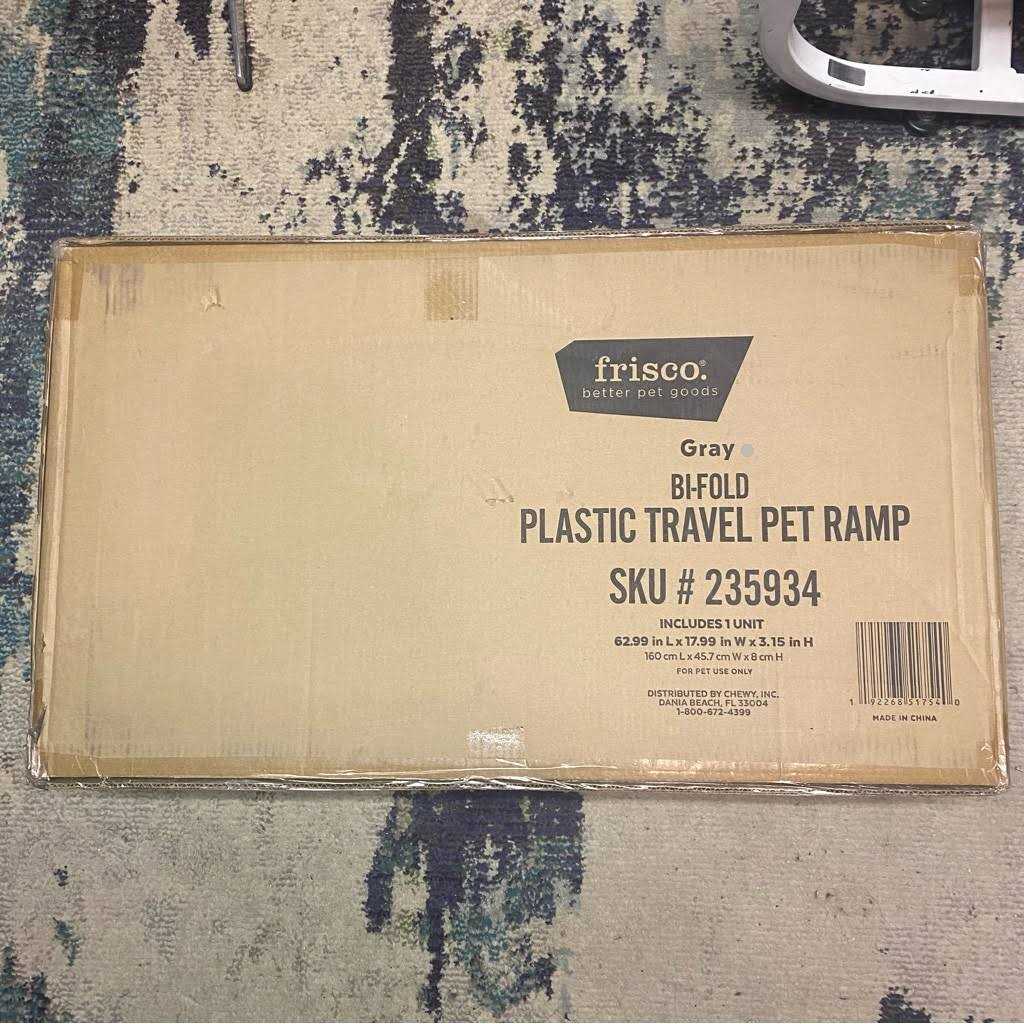 Bi-Fold Plastic Pet Ramp L29594