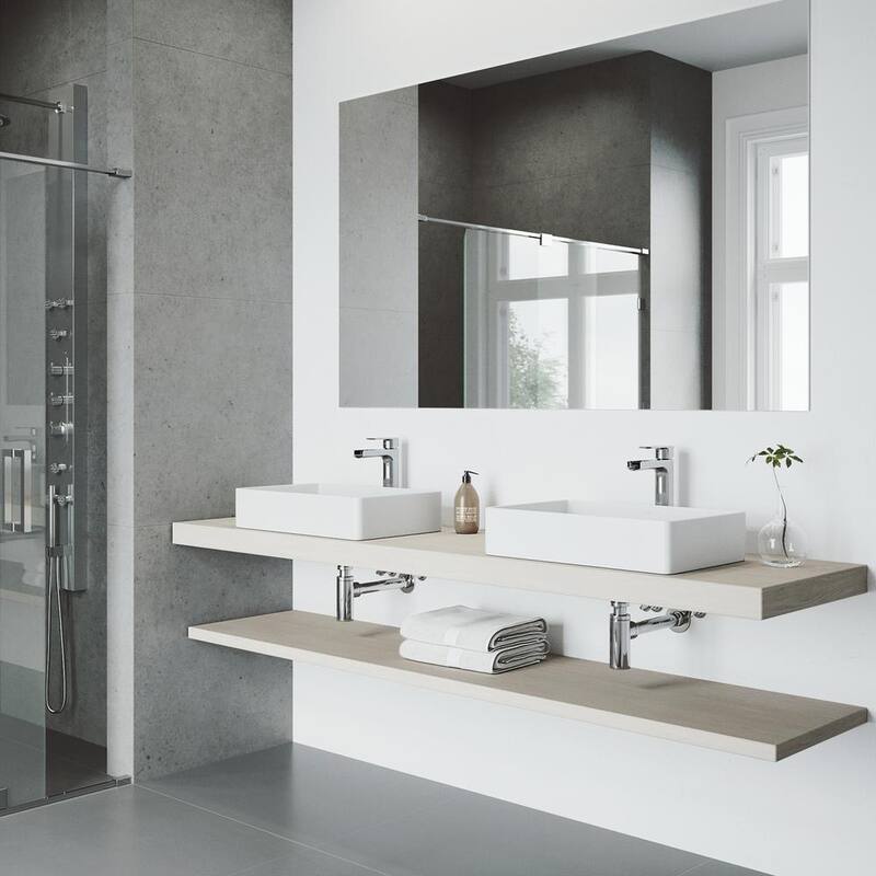 Single Handle Bathroom Vessel Faucet in Chrome O991