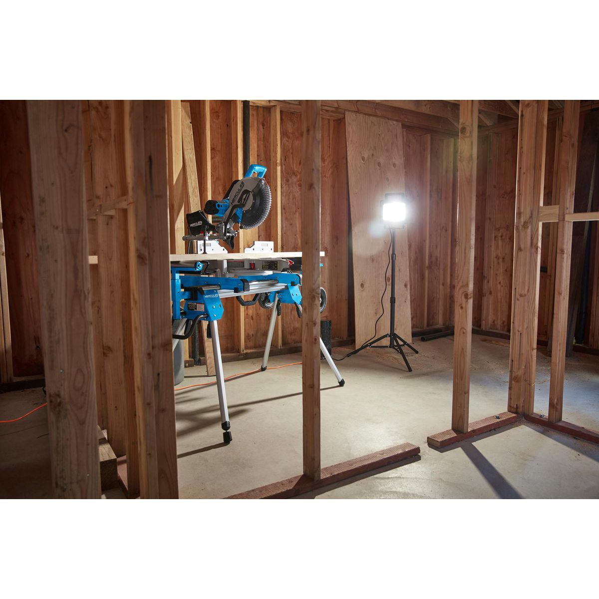 Adjustable Work Light Tripod R2646