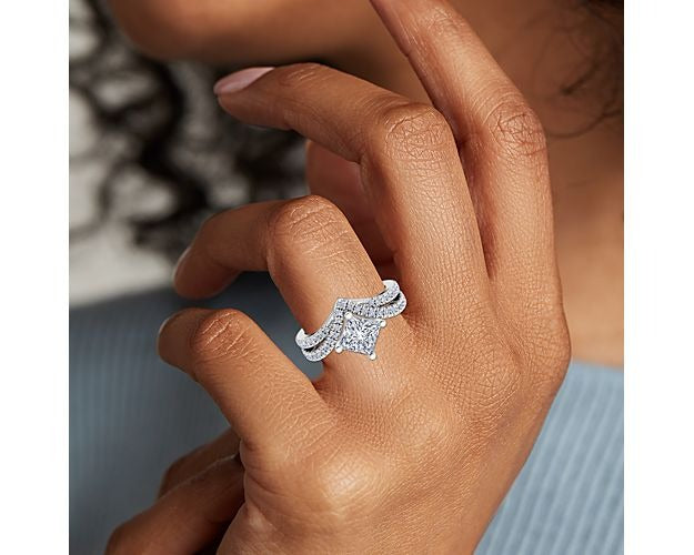 14K White Gold Princess Cut Diamond Solitaire Ring Size 7 M1423